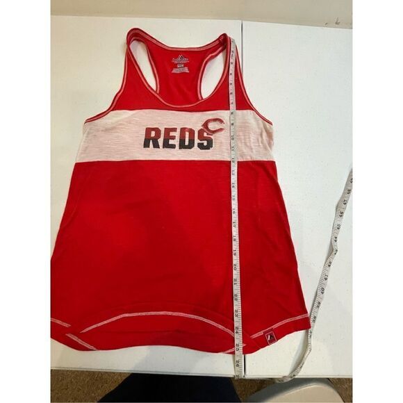 Cincinnati Reds women’s medium Tank top - Picture 4 of 6